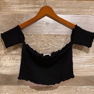 💋2/$20💋 ZARA Black Crop Top